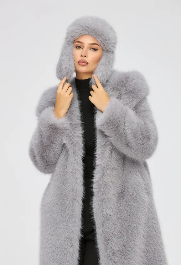 Фото Шуба из эко песца серая с капюшоном - 1
