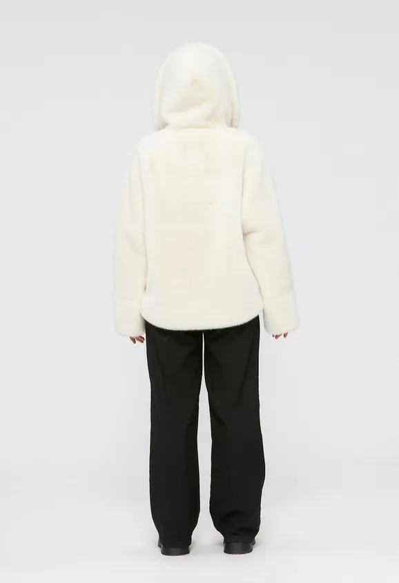 Фото Шуба из эко норки белая с капюшоном - 7