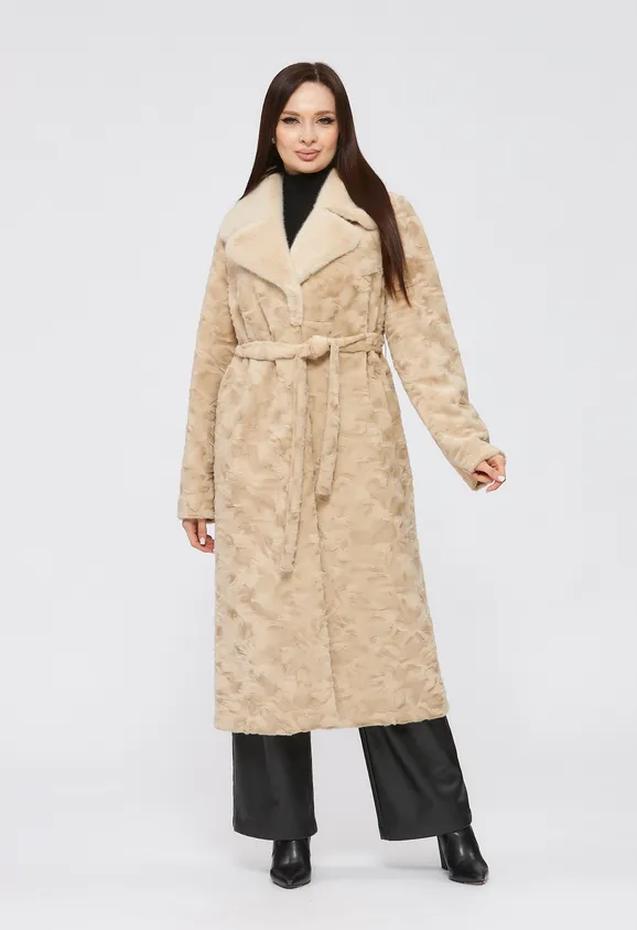 Фото Шуба из эко каракуля бежевая с английским воротником - 10