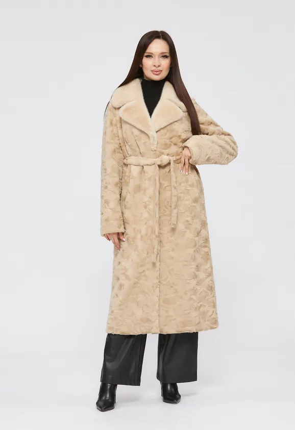 Фото Шуба из эко каракуля бежевая с английским воротником - 9