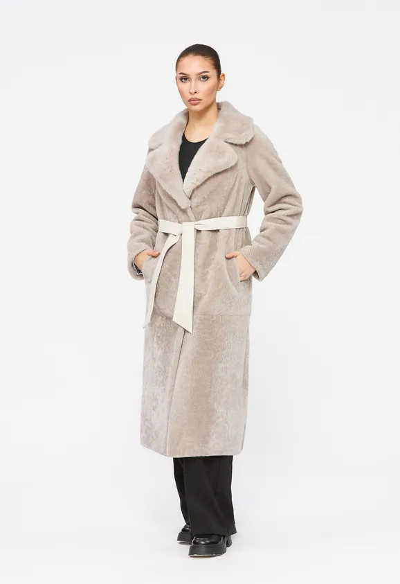 Фото Шуба из натурального астрагана жемчуг с английским воротником из натуральной норки - 3