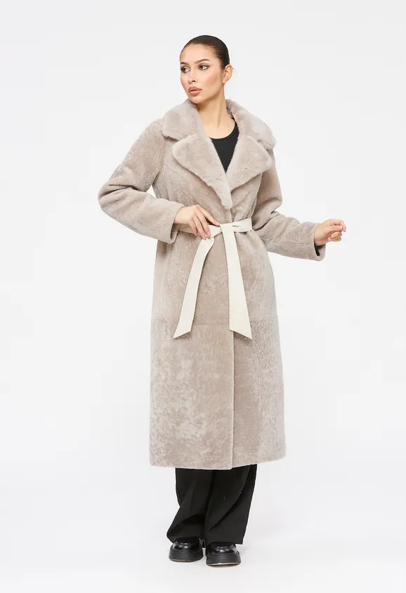 Фото Шуба из натурального астрагана жемчуг с английским воротником из натуральной норки - 2