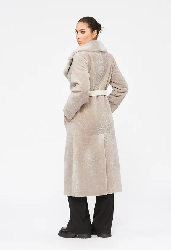 Фото Шуба из натурального астрагана жемчуг с английским воротником из натуральной норки - 5