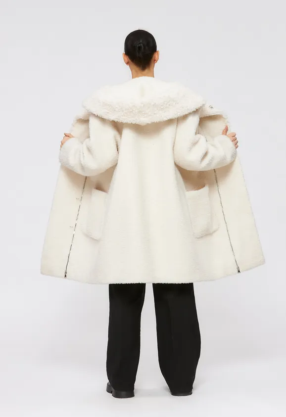Фото Пальто из натуральной шерсти белое с капюшоном - 7