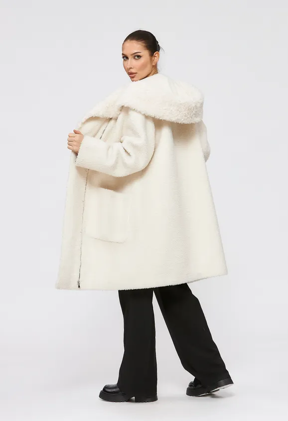 Фото Пальто из натуральной шерсти белое с капюшоном - 5