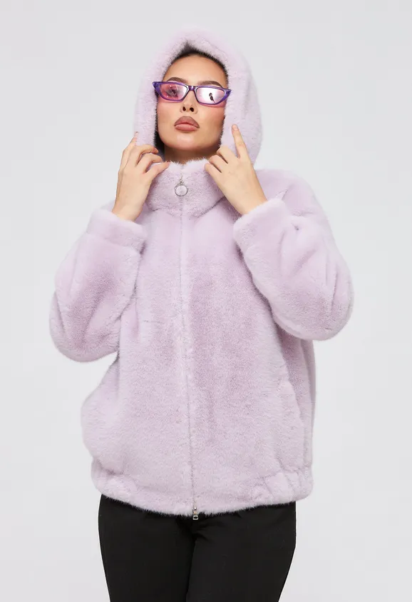 Фото Шуба-бомбер из эко норки лаванда с капюшоном - 8