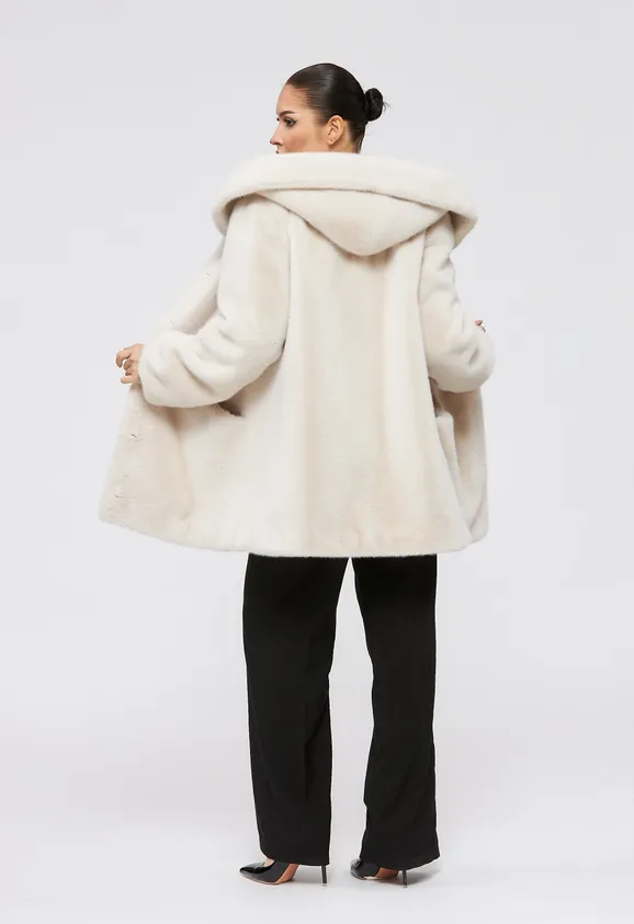 Фото Шуба из эко норки цвета жемчуг с капюшоном - 7