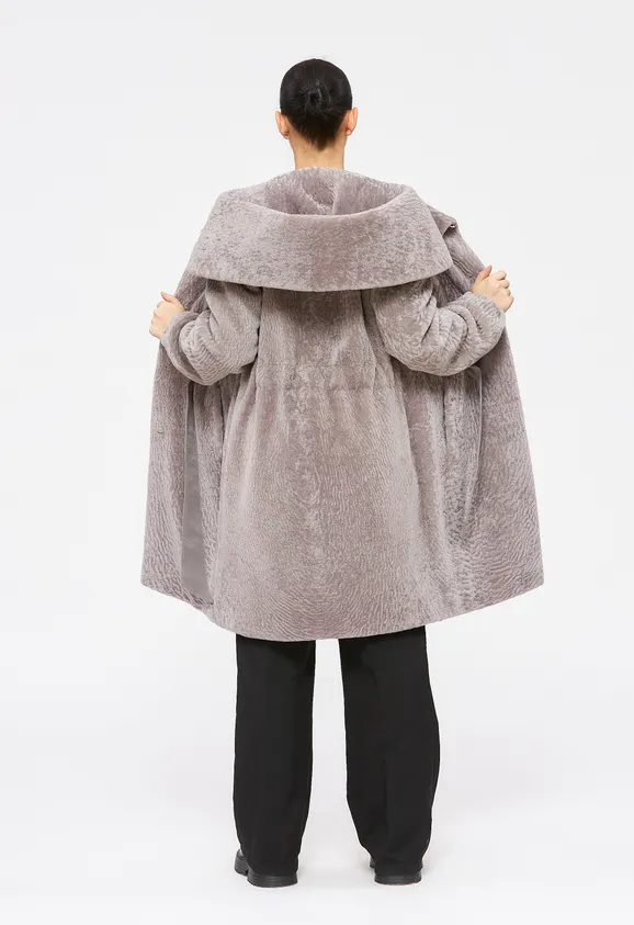 Фото Шуба из натурального астрагана лаванда с капюшоном - 9