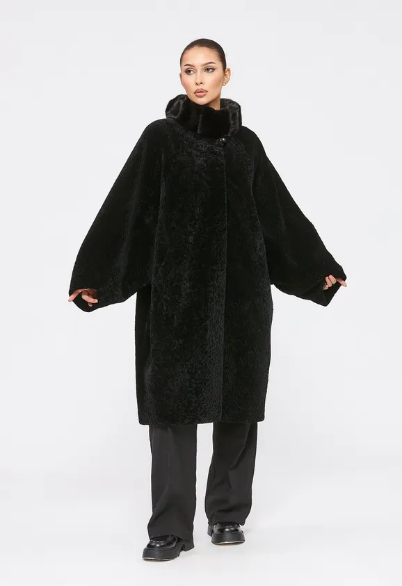 Фото Шуба из натурального астрагана черная с капюшоном из натуральной норки - 1