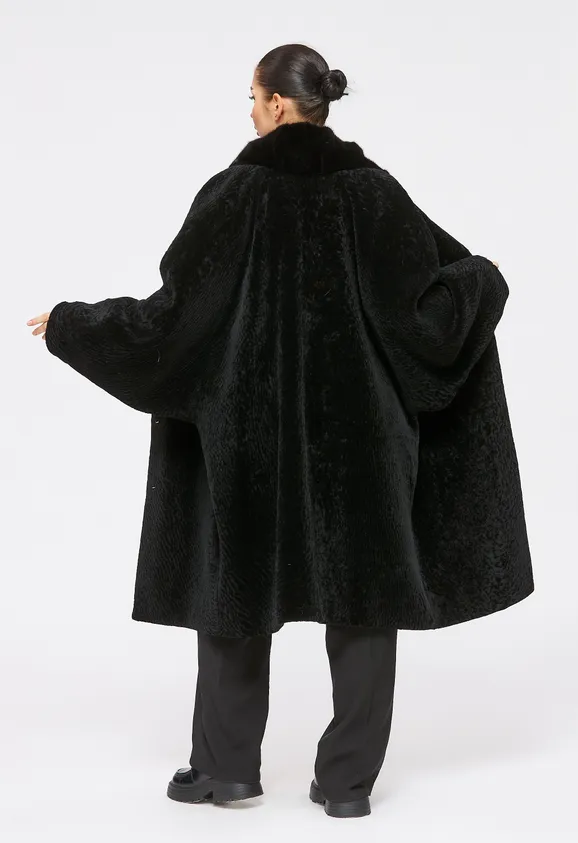 Фото Шуба из натурального астрагана черная с капюшоном из натуральной норки - 5