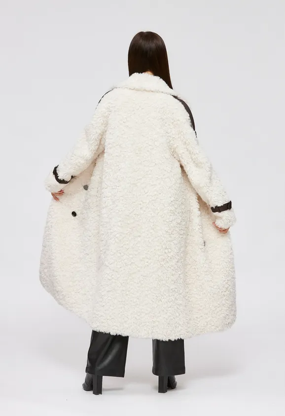 Фото Пальто из шерсти белое с английским воротником - 10
