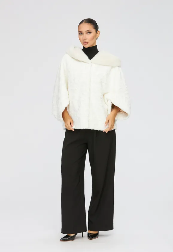 Фото Шуба из эко каракуля белая с капюшоном из эко норки - 2