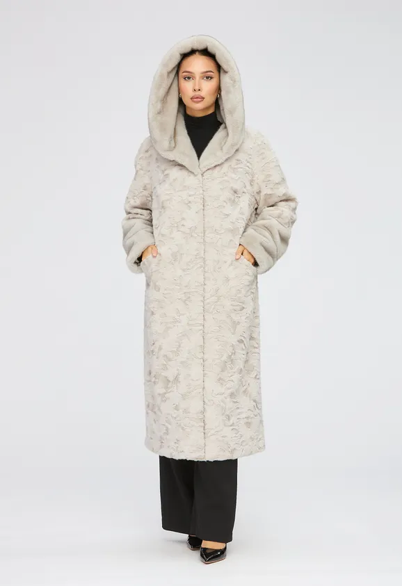 Фото Шуба из эко каракуля светло-серая с капюшоном из эко норки - 5