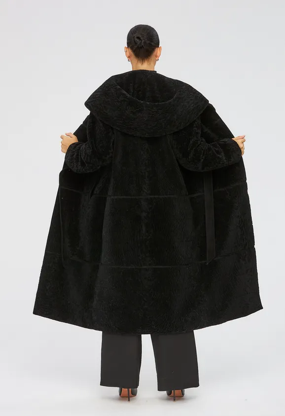 Фото Шуба из натурального астрагана черная с капюшоном - 4