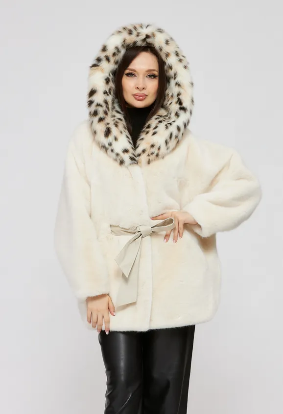 Фото Шуба из эко норки белая с капюшоном из эко рыси - 9