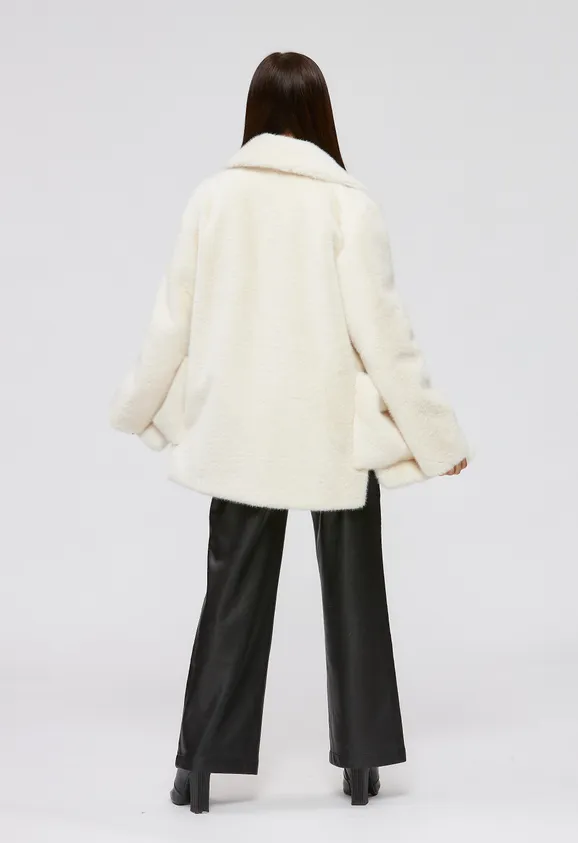 Фото Шуба из эко норки белая с английским воротником - 7