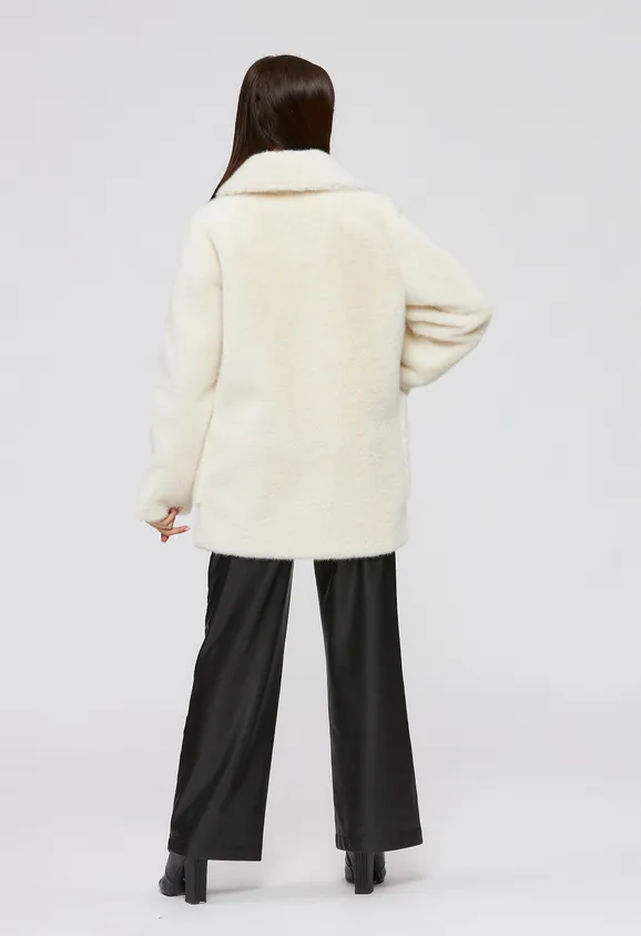 Фото Шуба из эко норки белая с английским воротником - 9