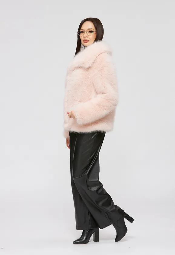 Фото Шуба из эко песца цвета пудра с воротником - 3