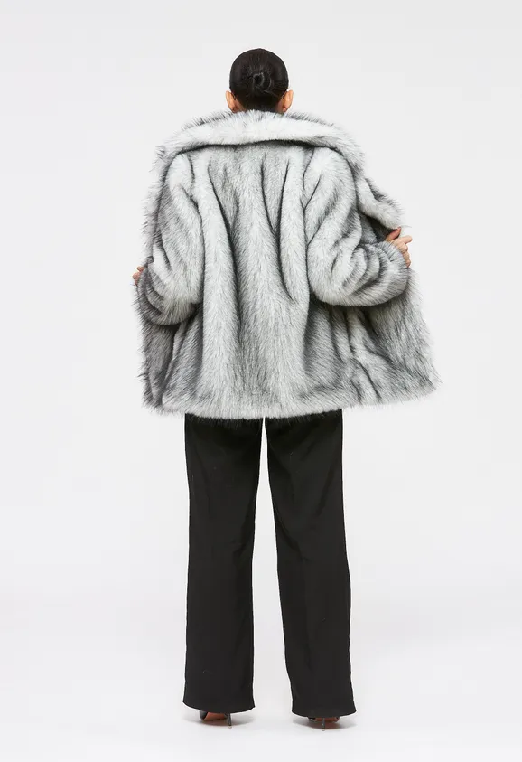 Фото Шуба из эко волка серая с английским воротником - 10