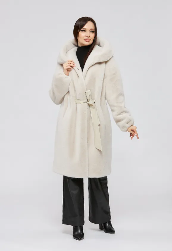 Фото Шуба из эко норки цвета жемчуг с капюшоном - 6