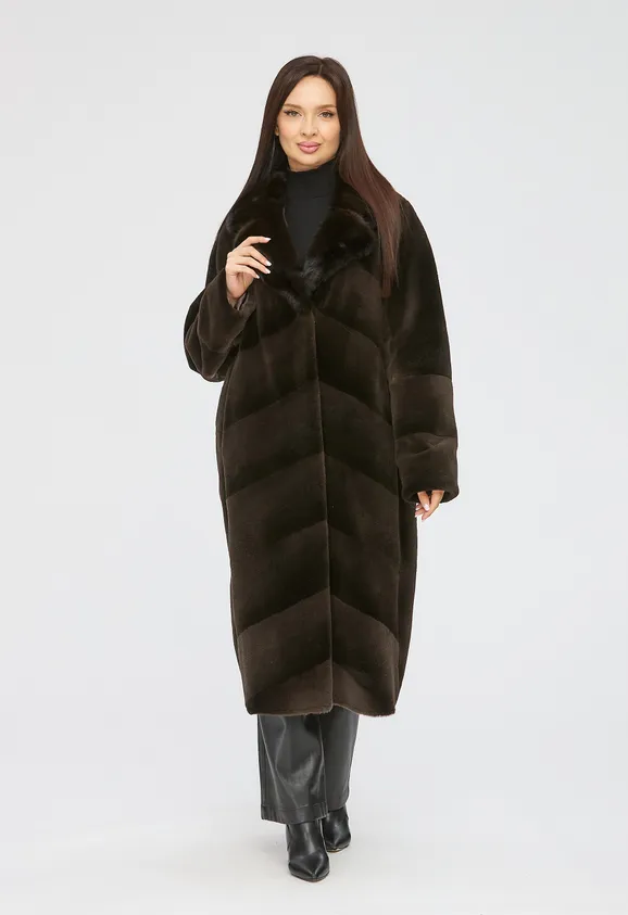 Фото Шуба из натуральной нутрии капучино с английским воротником из натуральной норки - 8