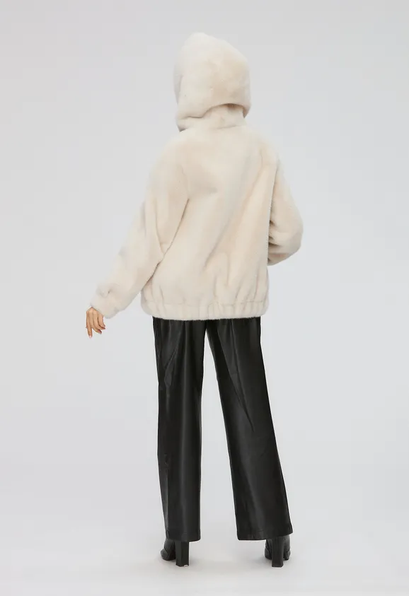 Фото Шуба-бомбер из эко норки жемчуг с капюшоном - 5