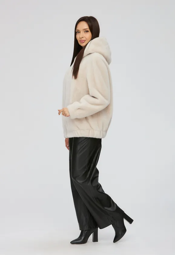 Фото Шуба-бомбер из эко норки жемчуг с капюшоном - 3