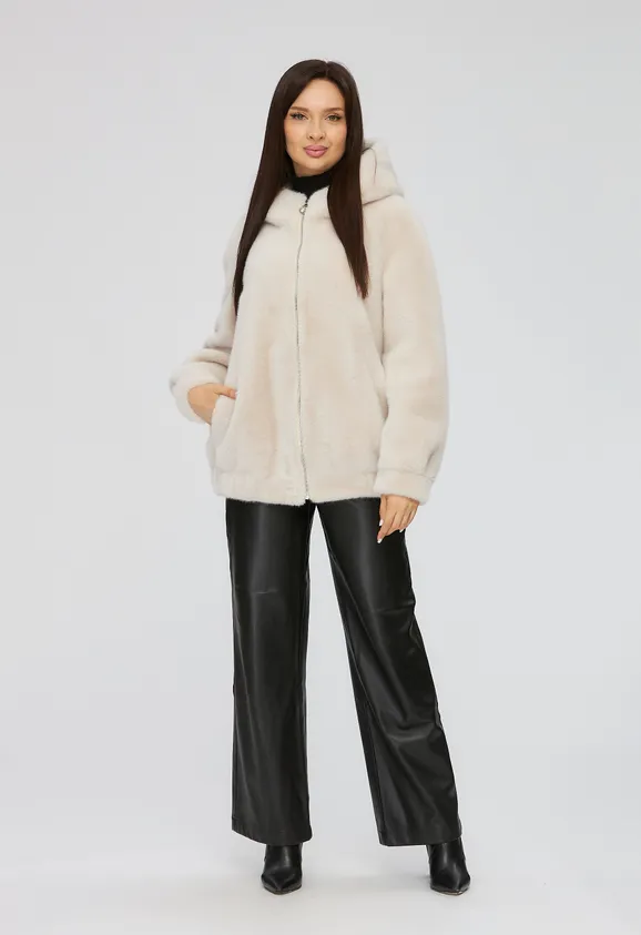 Фото Шуба-бомбер из эко норки жемчуг с капюшоном - 1