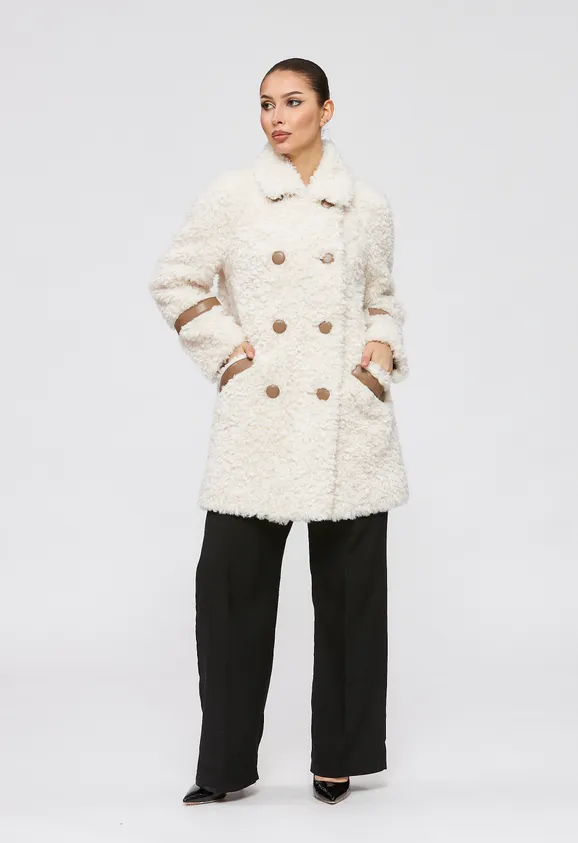 Фото Шуба из натуральной шерсти белая с английским воротником - 1