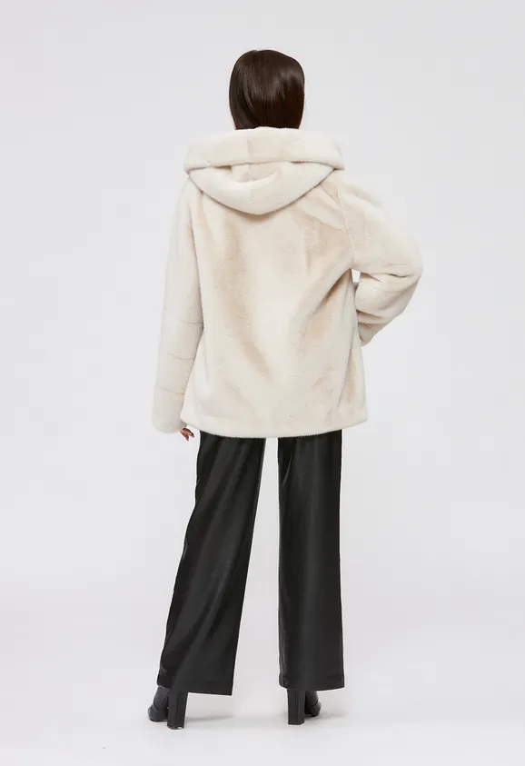 Фото Шуба из эко норки цвета жемчуг с капюшоном - 9