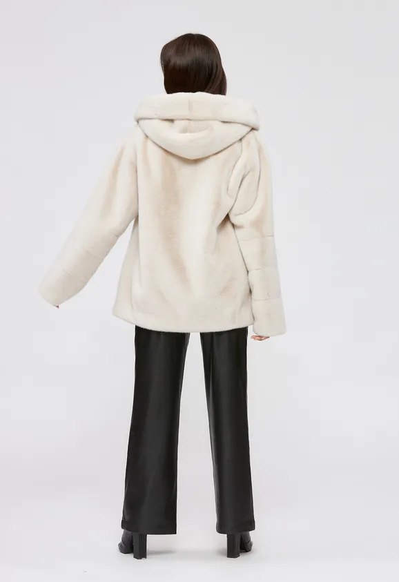 Фото Шуба из эко норки цвета жемчуг с капюшоном - 8