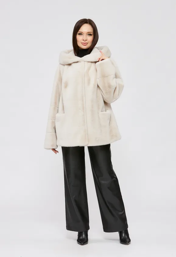 Фото Шуба из эко норки цвета жемчуг с капюшоном - 6