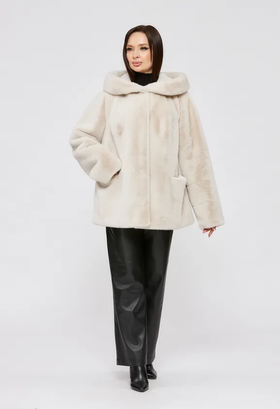 Фото Шуба из эко норки цвета жемчуг с капюшоном - 1