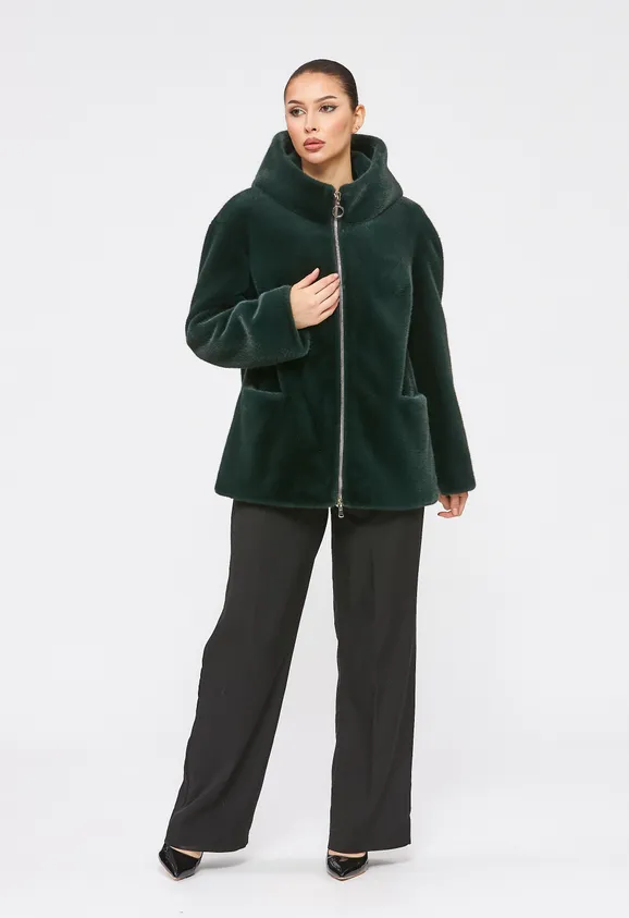 Фото Шуба из эко норки темно-зеленая с капюшоном - 3