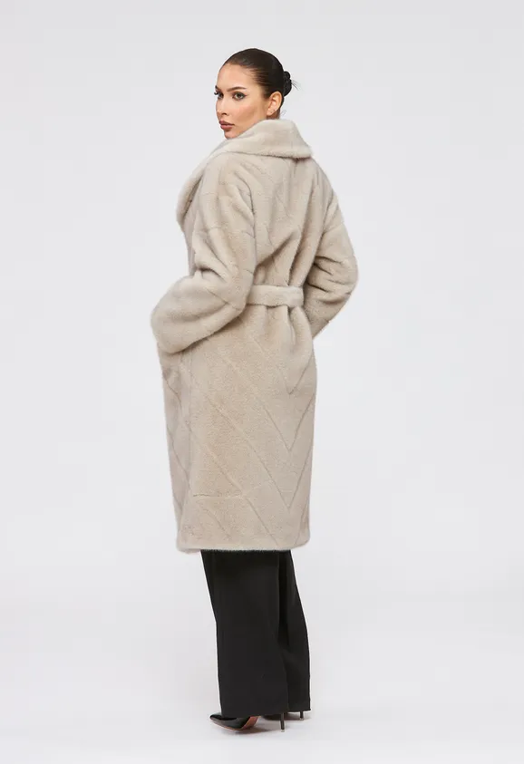 Фото Шуба из эко норки серая с воротником шаль - 7