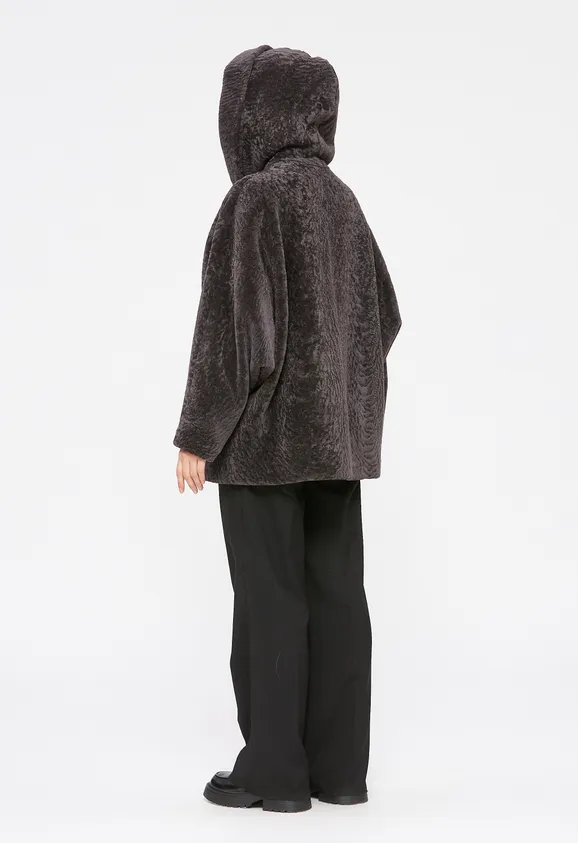 Фото Шуба из натурального астрагана мокко с капюшоном - 7