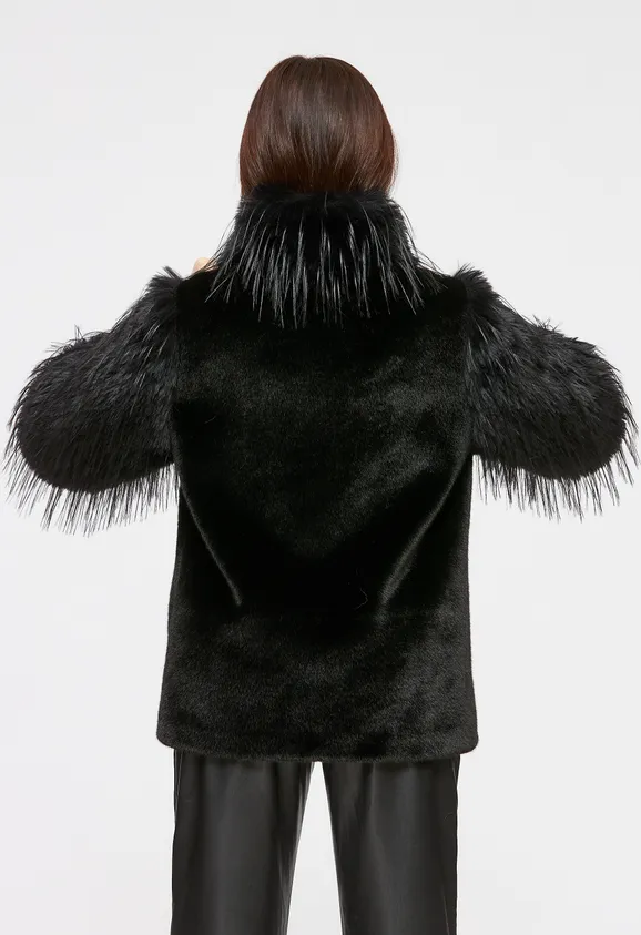 Фото Шуба из эко норки черная с отделкой эко страус - 7