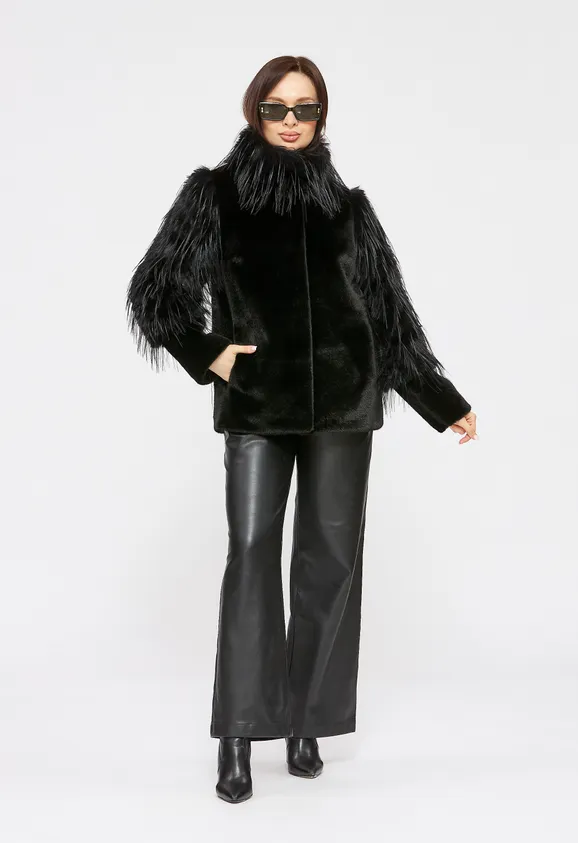 Фото Шуба из эко норки черная с отделкой эко страус - 1