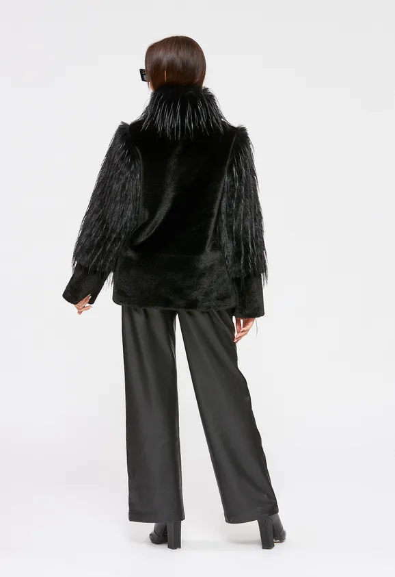 Фото Шуба из эко норки черная с отделкой эко страус - 9