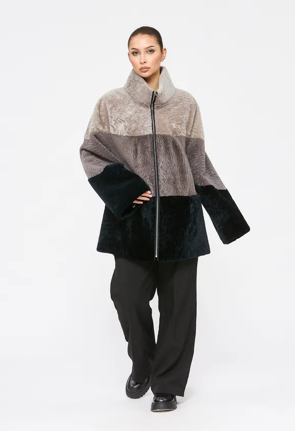 Фото Шуба из натурального астрагана трехцветная с воротником стойка - 5