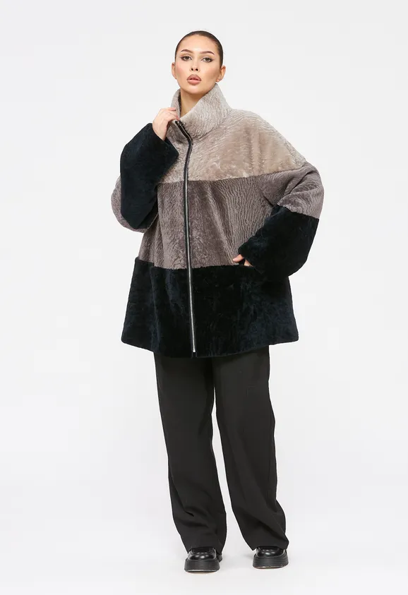 Фото Шуба из натурального астрагана трехцветная с воротником стойка - 4