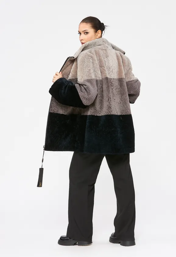 Фото Шуба из натурального астрагана трехцветная с воротником стойка - 7