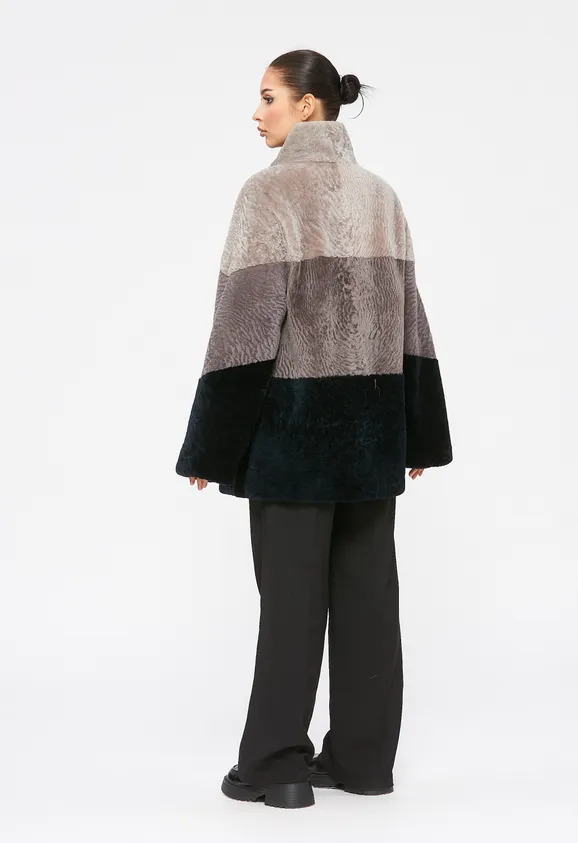 Фото Шуба из натурального астрагана трехцветная с воротником стойка - 6
