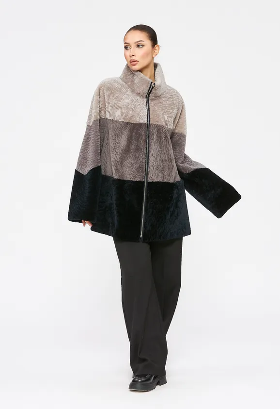 Фото Шуба из натурального астрагана трехцветная с воротником стойка - 3