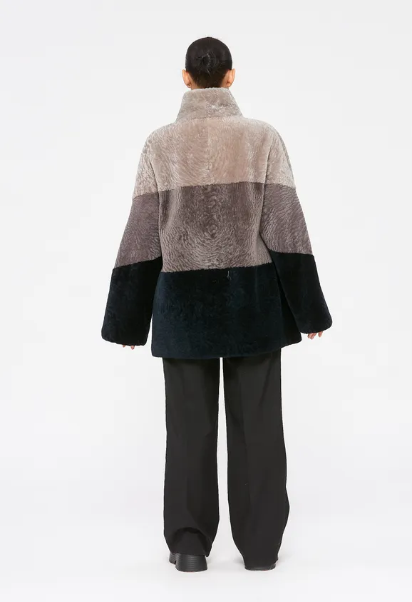 Фото Шуба из натурального астрагана трехцветная с воротником стойка - 8