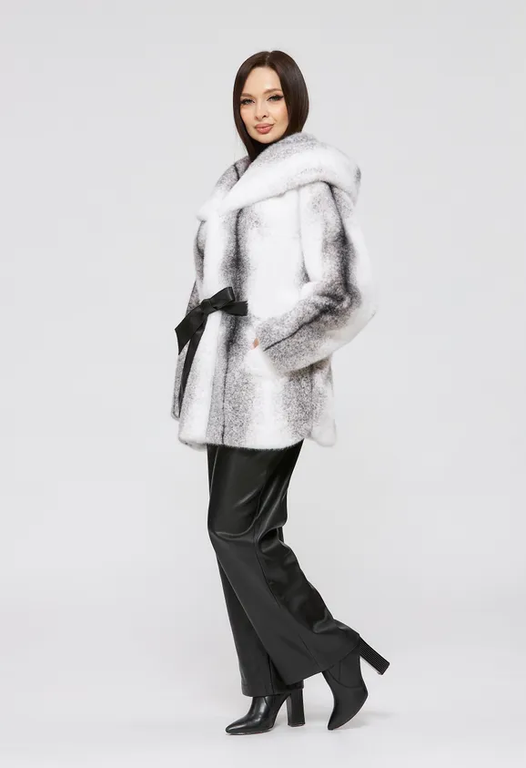 Фото Шуба из эко норки крестовка белая с капюшоном - 1