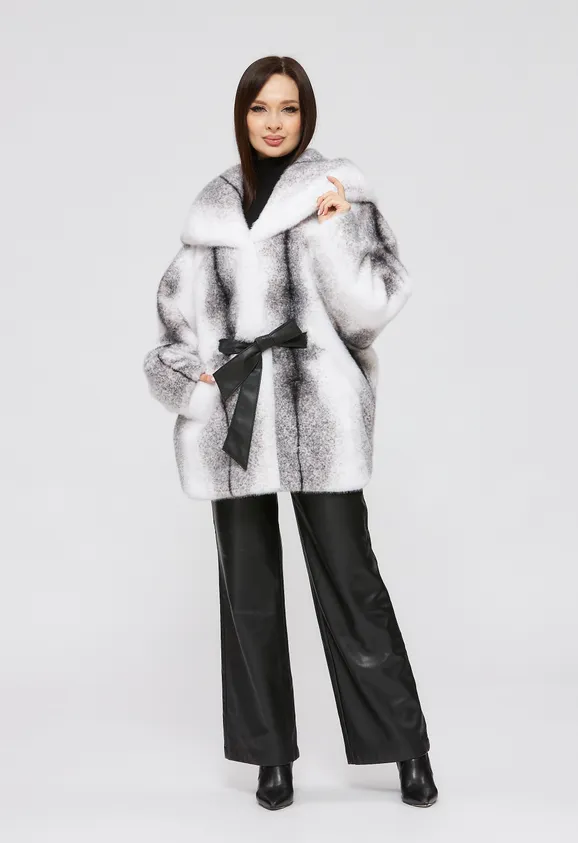 Фото Шуба из эко норки крестовка белая с капюшоном - 5