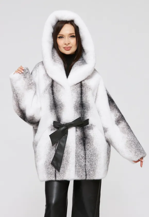Фото Шуба из эко норки крестовка белая с капюшоном - 9