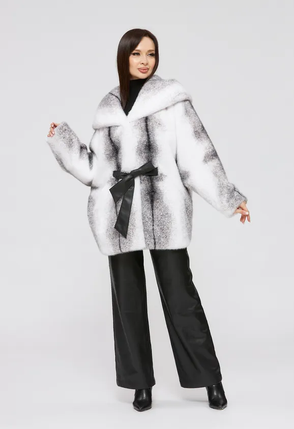 Фото Шуба из эко норки крестовка белая с капюшоном - 6