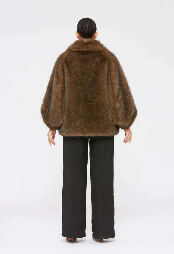 Фото Шуба из эко соболя с английским воротником - 3